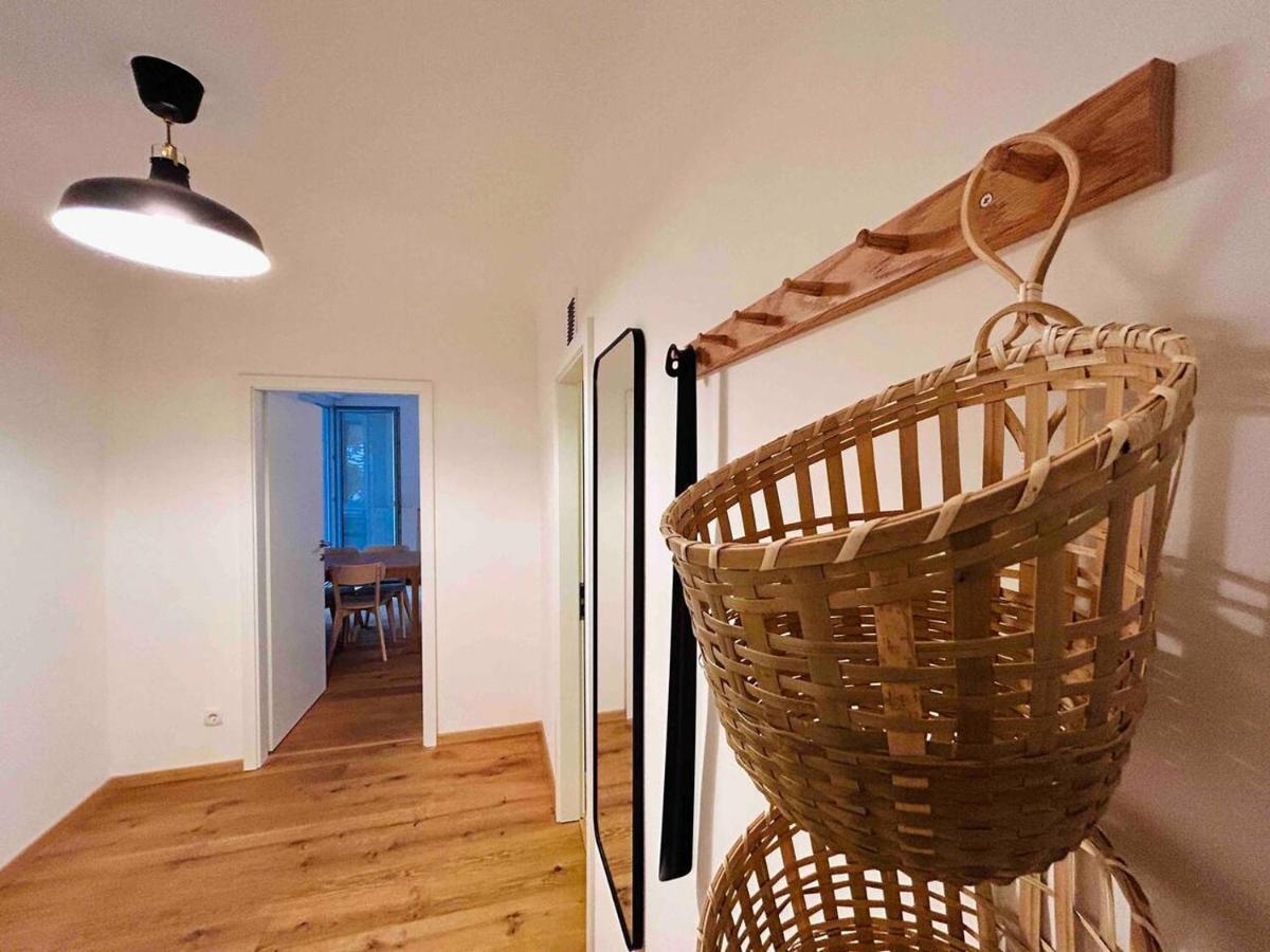 Urbaner Charme: Stilvolles Wohnen Im Herzen Wiens ภายนอก รูปภาพ